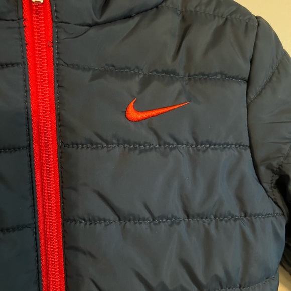 Nike Blue and Red Puffer Jacket Sporty Quilted Design - Picture 2 of 4